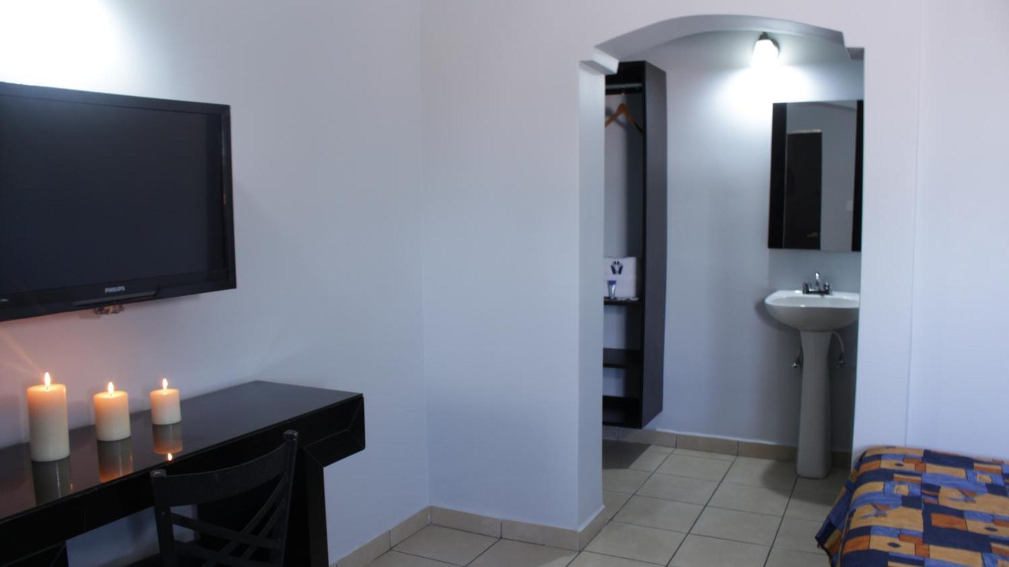 Motel Las Fuentes Mexicali Eksteriør bilde
