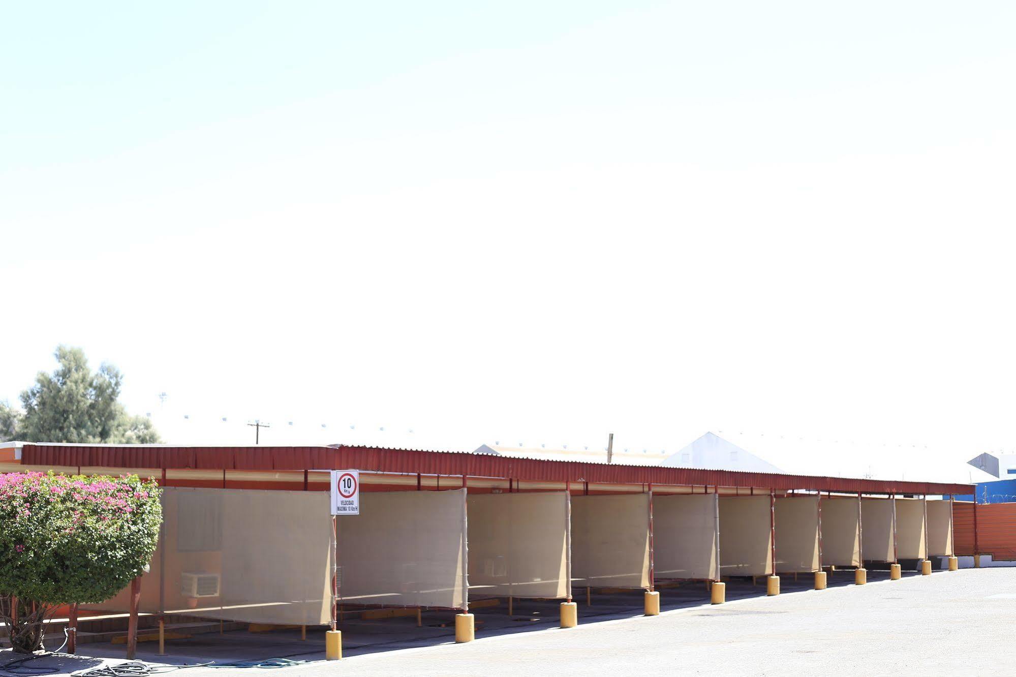 Motel Las Fuentes Mexicali Eksteriør bilde