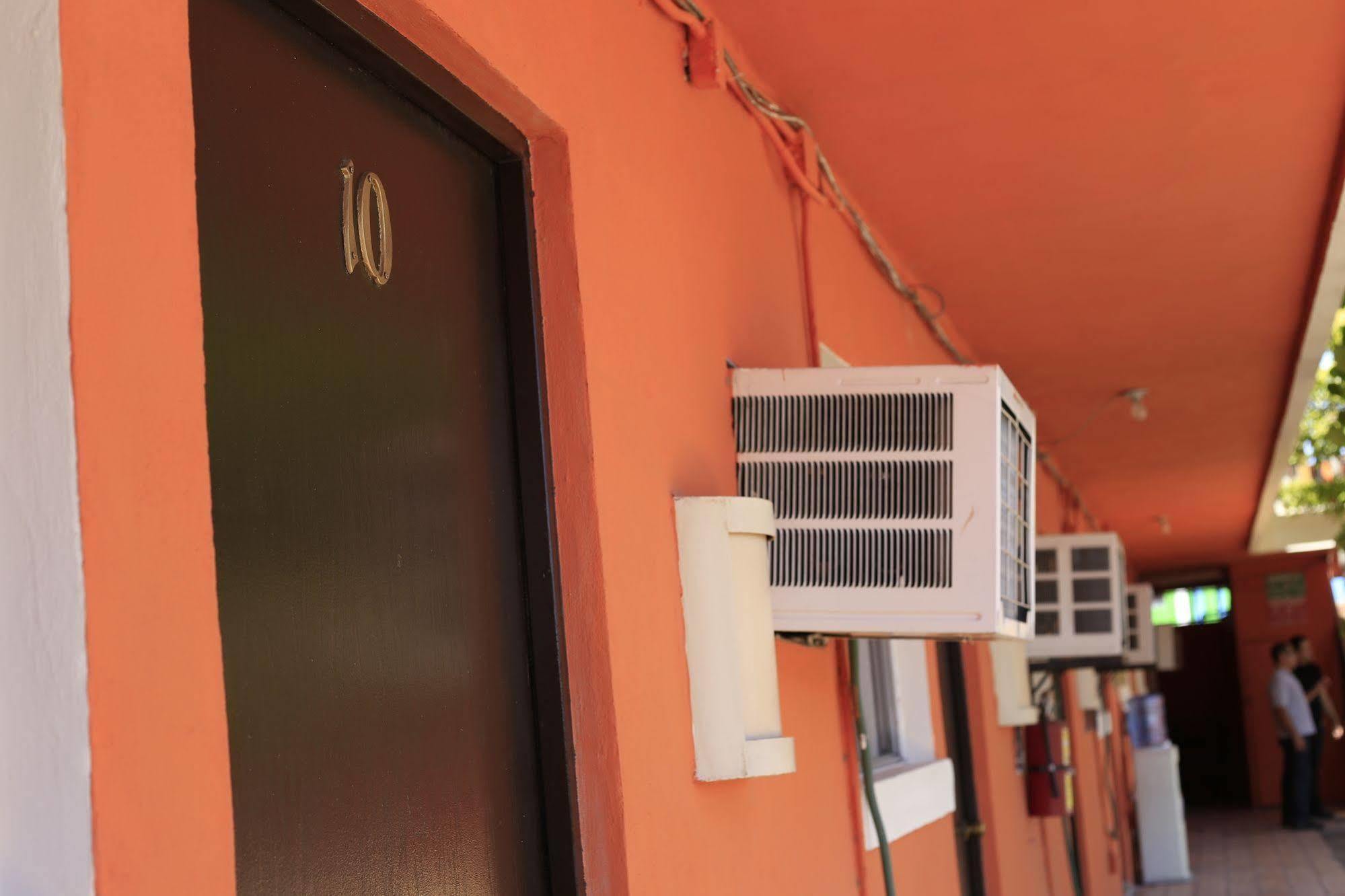Motel Las Fuentes Mexicali Eksteriør bilde